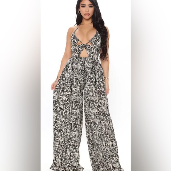 Fashion Nova Animal Print Jumpsuit - Picture 1 of 4